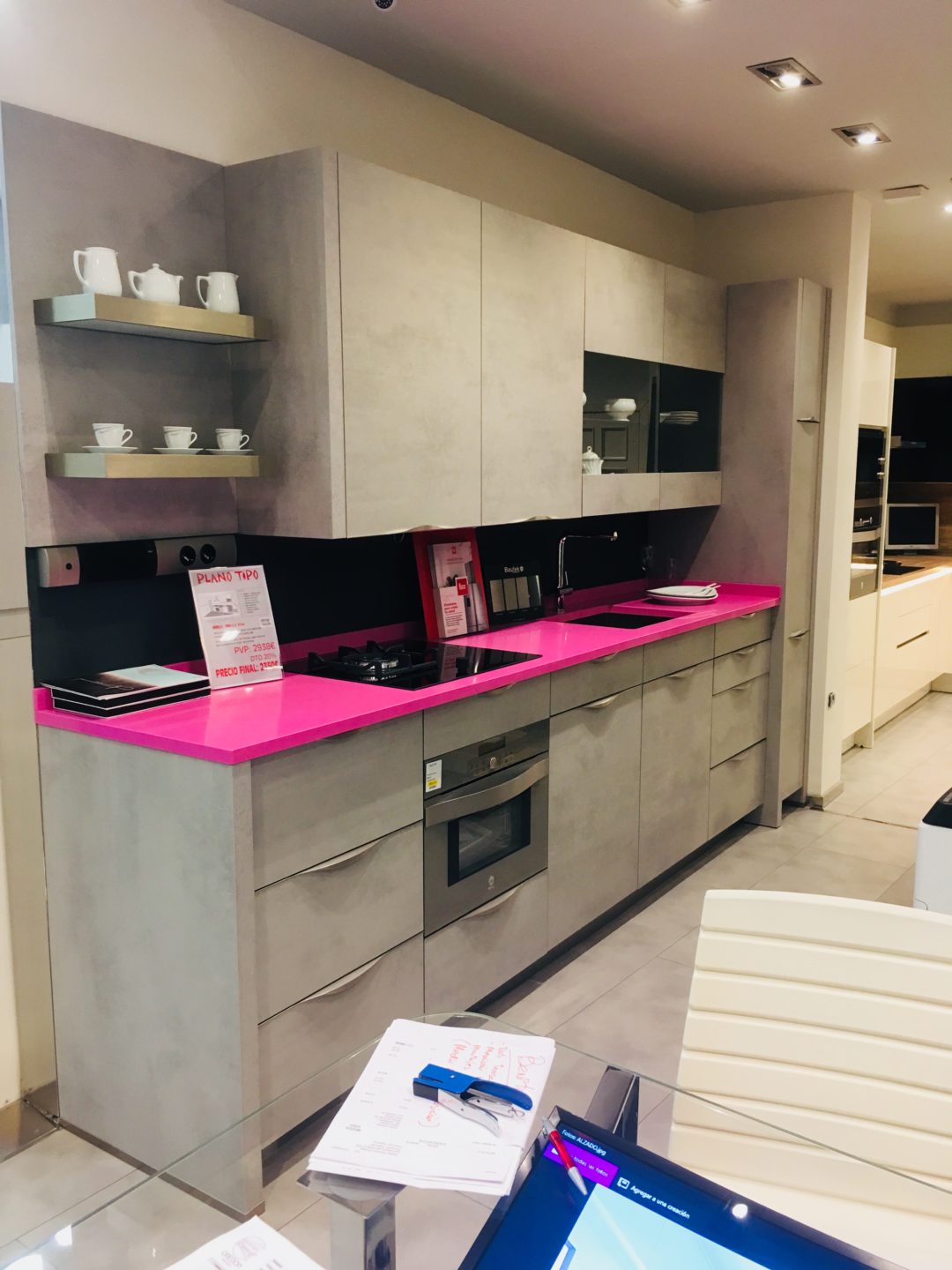 Liquidacion Exposicion 2018 - Oregon Kitchen - Instalación y Diseño de